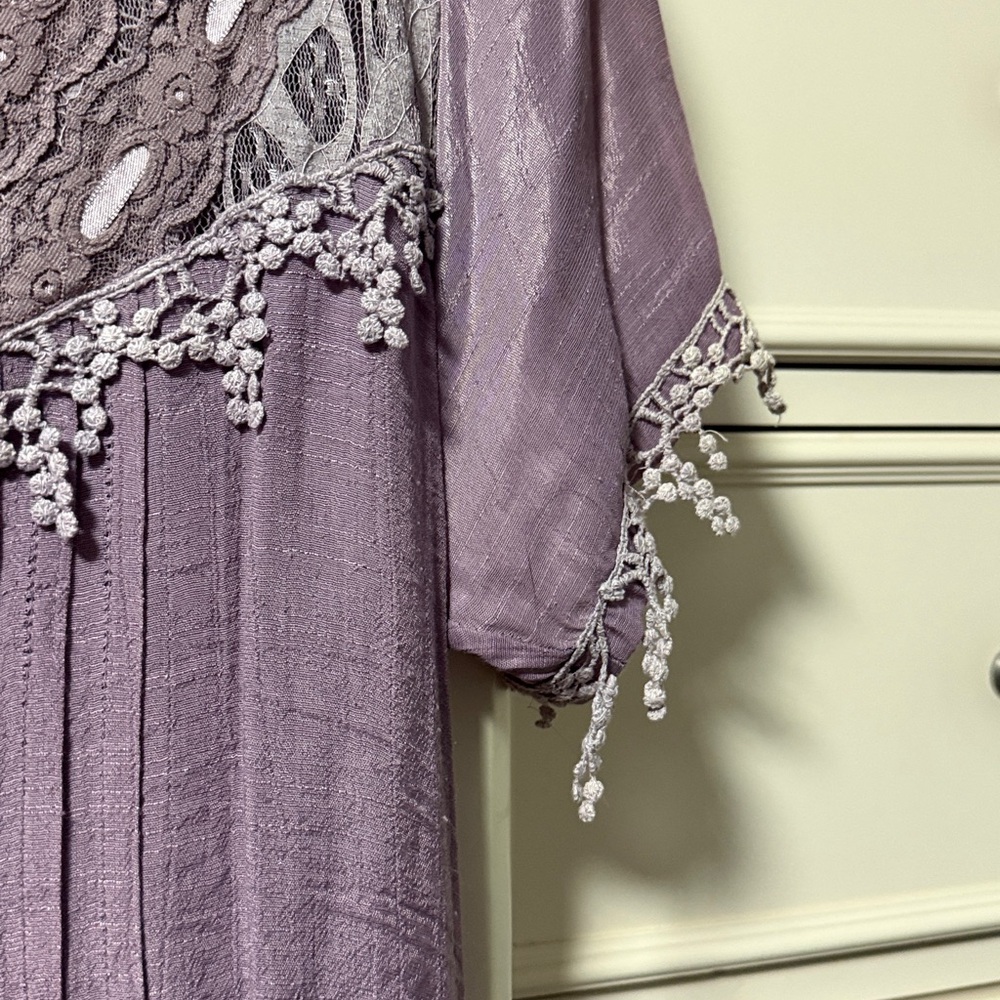 Pretty Angel Mauve Lace Button-Up Top - Picture 4 of 8